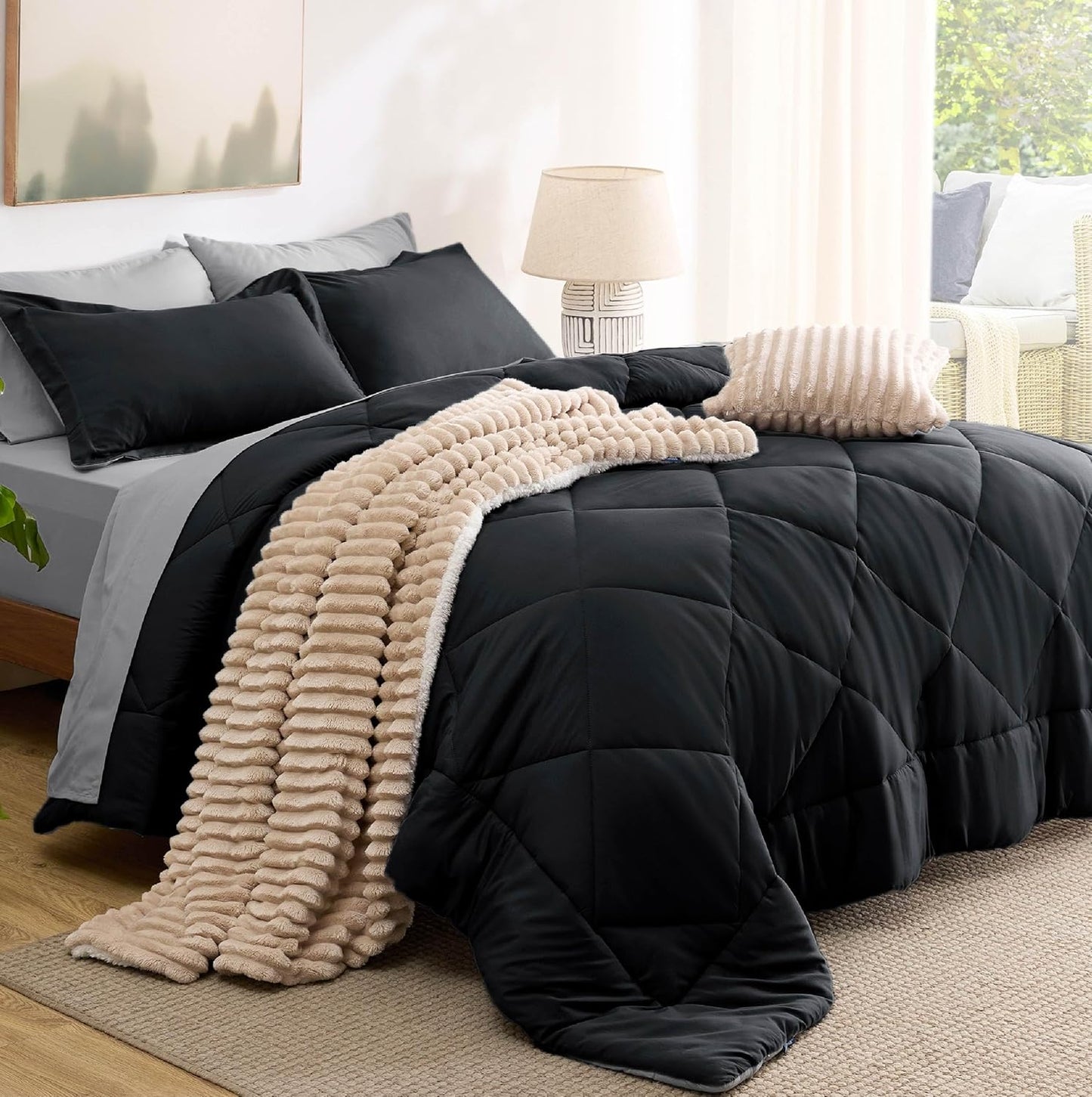 7 Pieces Reversible Comforter Set - Queen