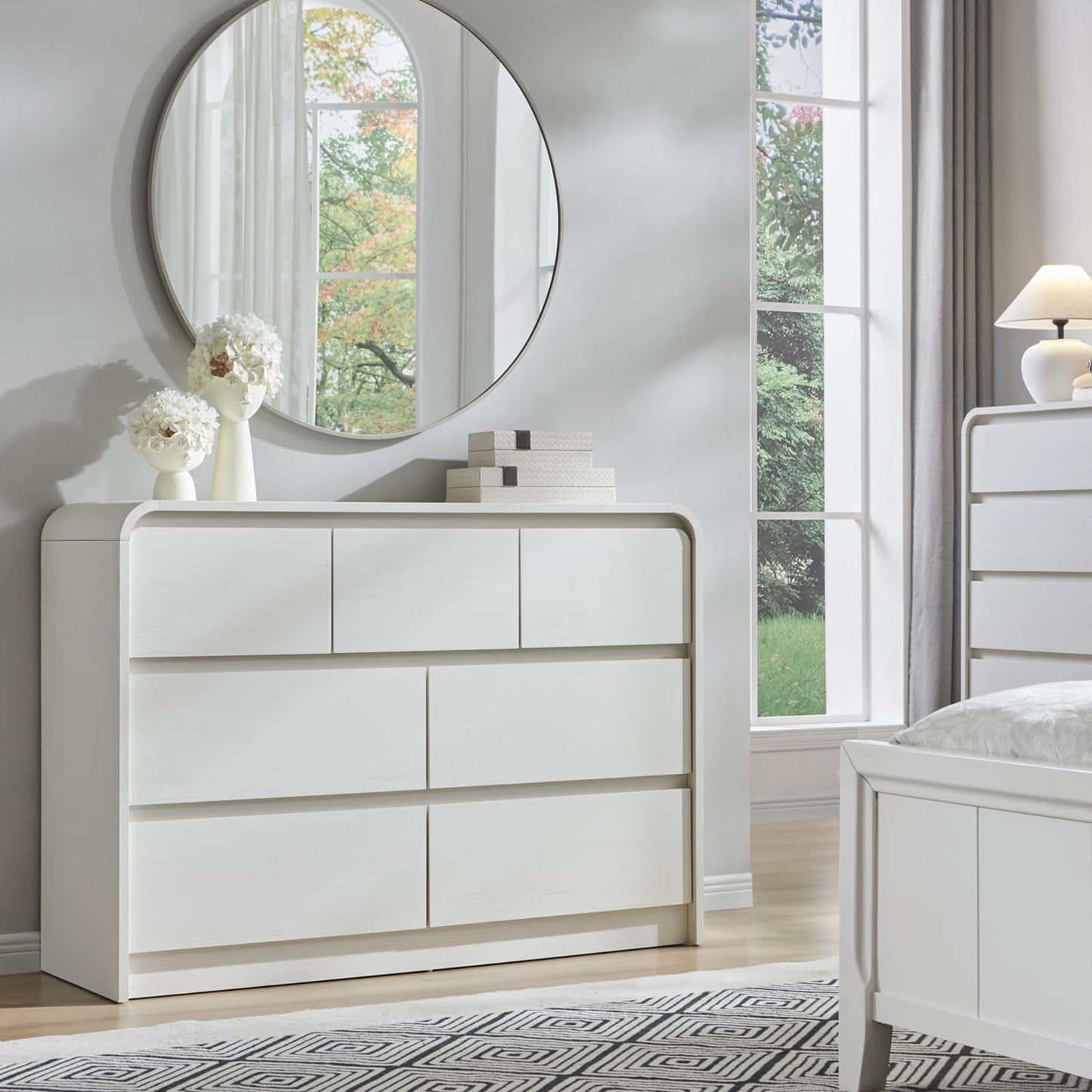 Aitjunz Modern 7 Drawers Dresser for Bedroom, 47" Wide Wood Dressers & Chests of Drawers w/Curved Profile Design, Mid Century Modern Dresser w/Natural Texture for Bedroom, Living Room,Antique White
