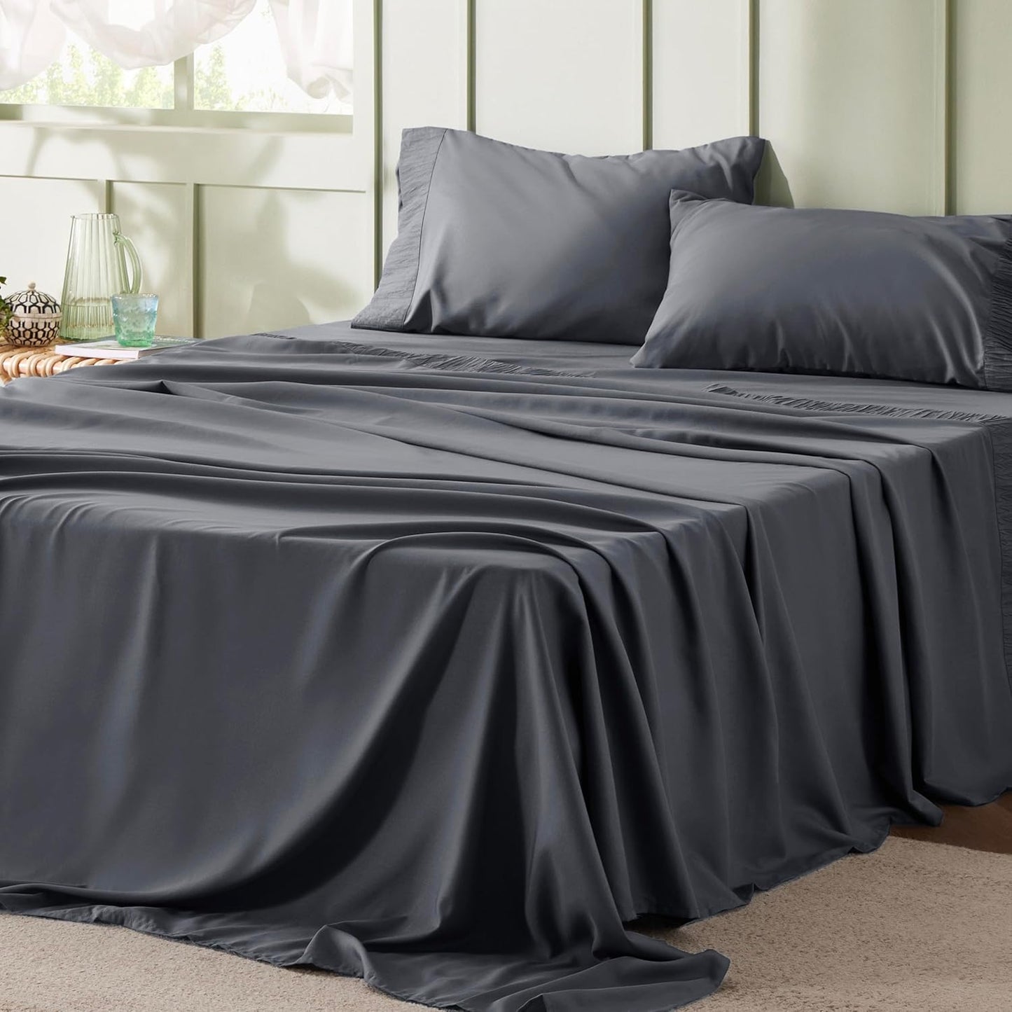 4 Pieces Luxury Bed Sheet Set
