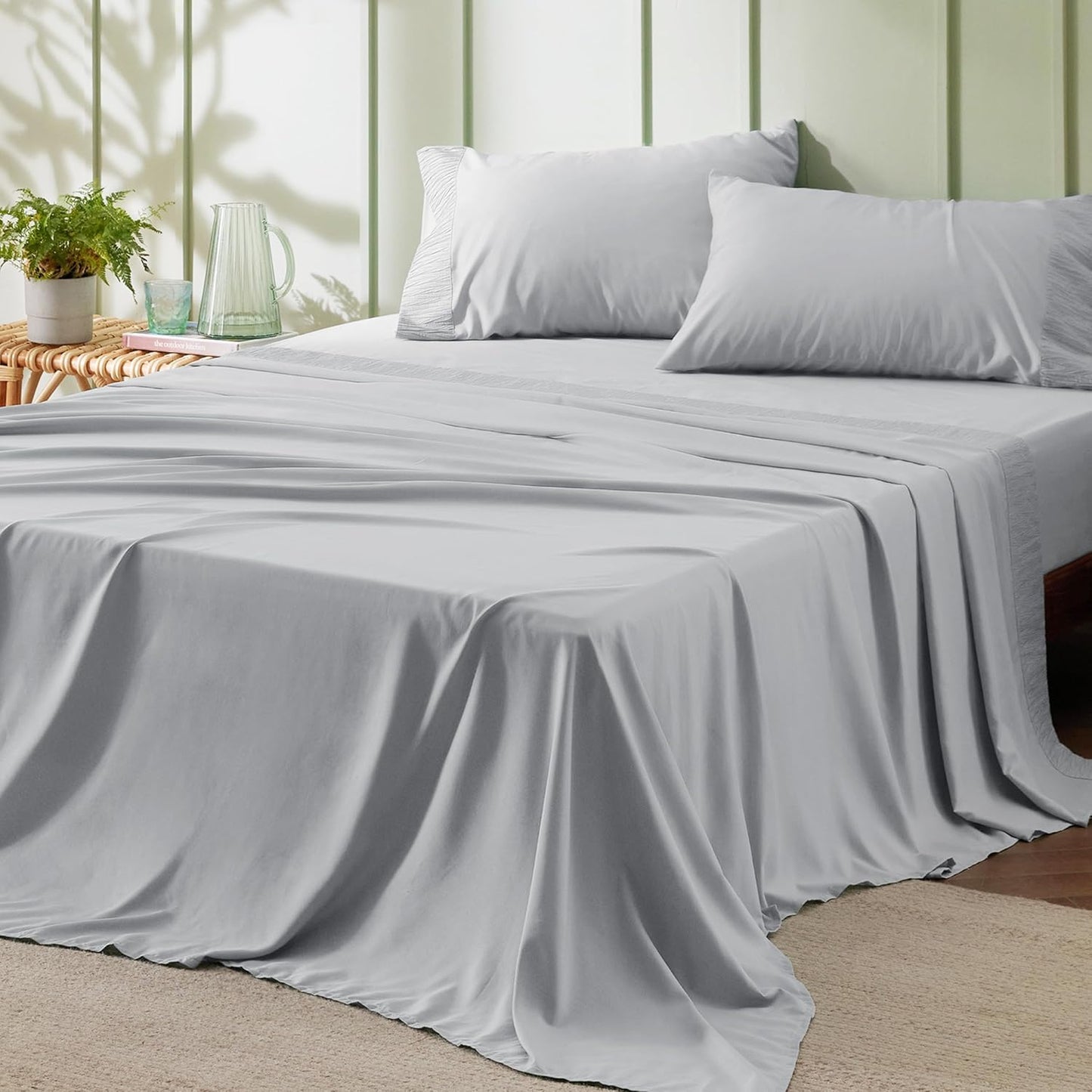 4 Pieces Luxury Bed Sheet Set