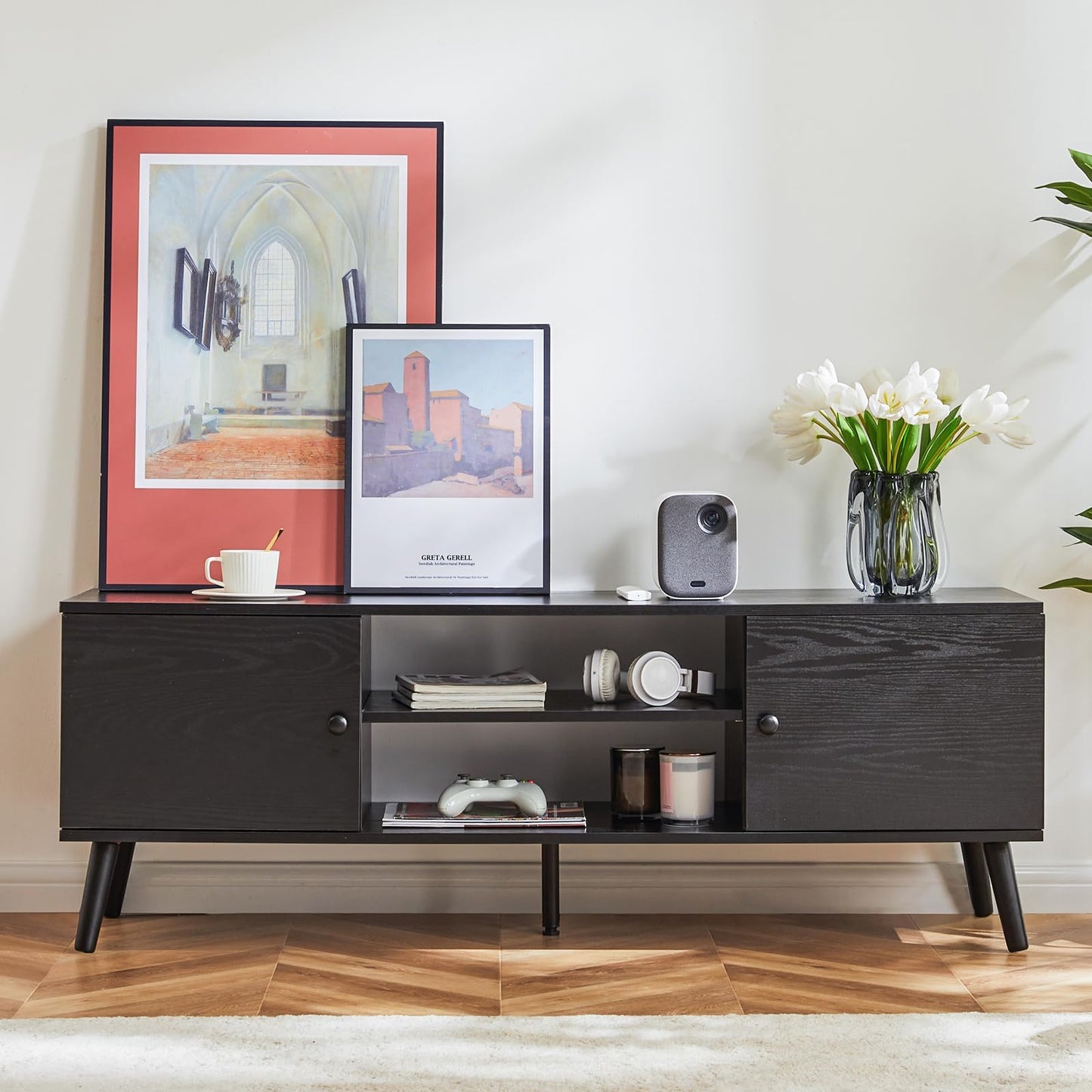 Black wood TV Stand