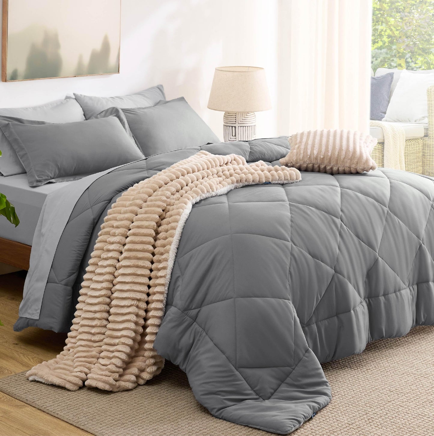 7 Pieces Reversible Comforter Set - Queen