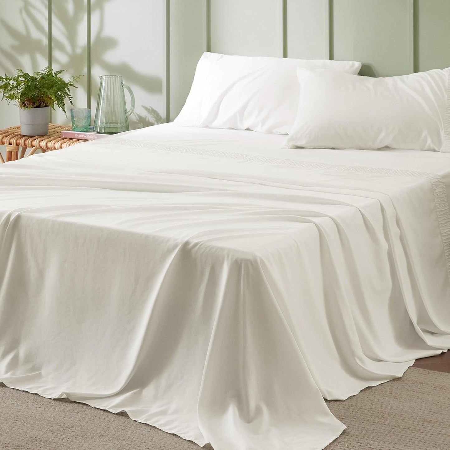 4 Pieces Luxury Bed Sheet Set