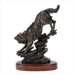 Noble Timber Wolf Statue